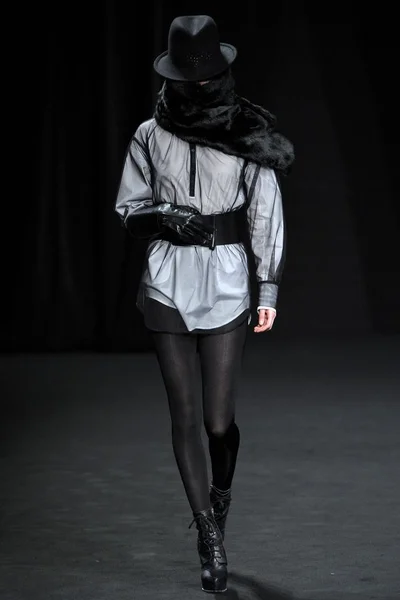 Look 18